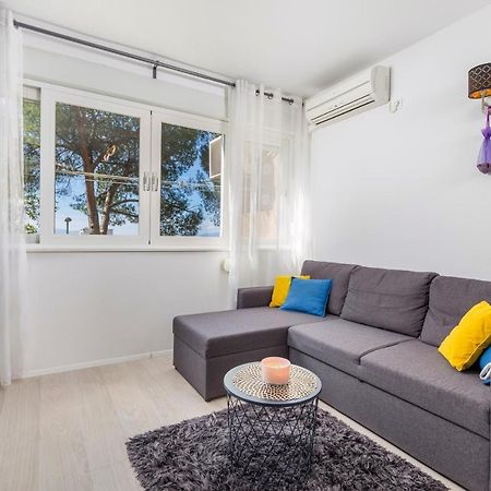 Sunny Studio Apartment With Balcony Rijeka Exterior photo