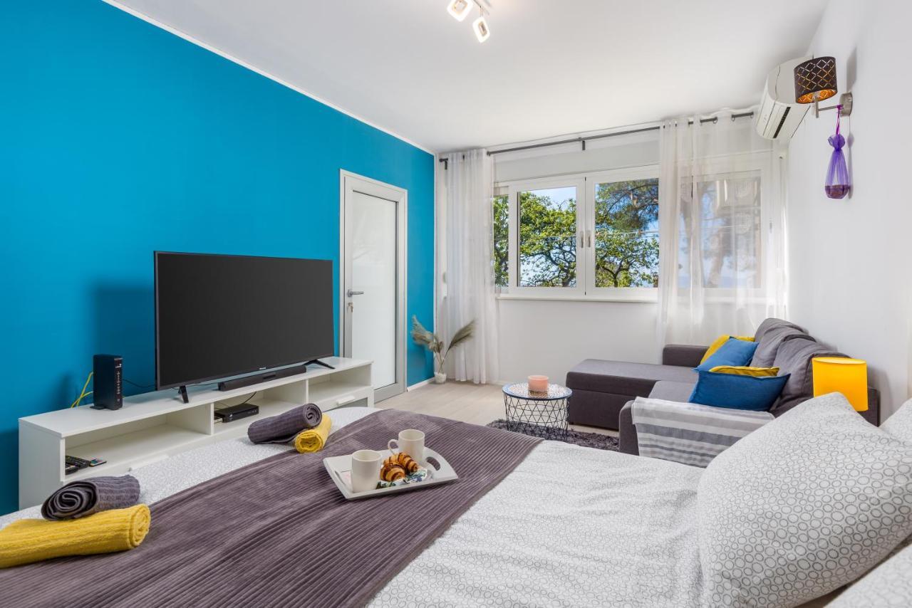 Sunny Studio Apartment With Balcony Rijeka Exterior photo