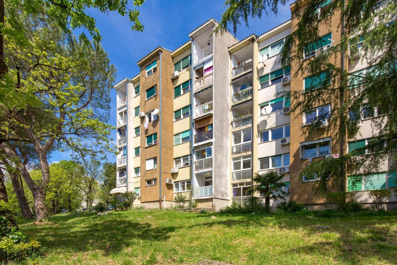 Sunny Studio Apartment With Balcony Rijeka Exterior photo